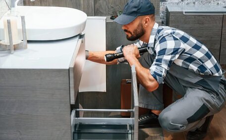 plumbing emergency holidays